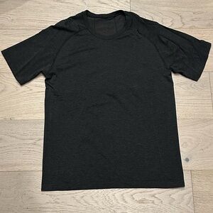 Lululemon Metal Vent Tech short sleeve